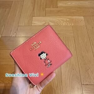 NWT Coach x Peanuts 2025 Snap Wallet Lucy CBN89 Snoopy 75th Anniversary Pink